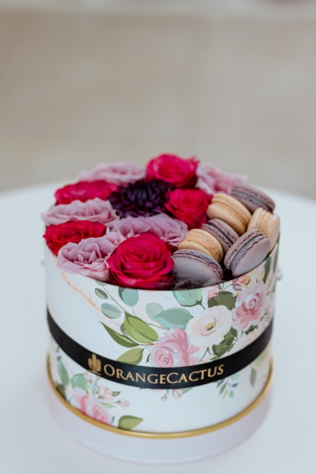 Floral Macaroon Box